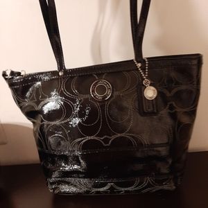 Coach signature stitch patent leather tote nwt